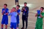 上海申花亚冠首轮客场不敌江原FC 赛后申花远征球迷高声鼓励球队